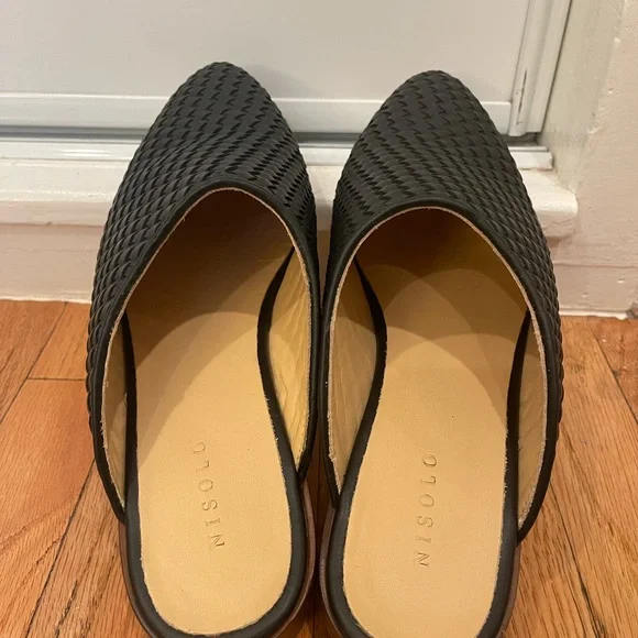 Nisolo Woven Leather Mules in Black, Size 9.5 - Picture 2 of 6